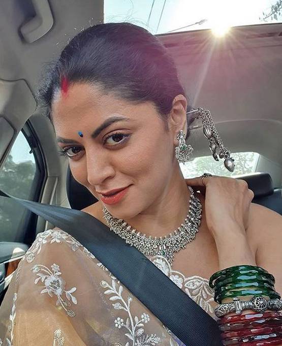 खास अंदाज में कविता ने मनाई महाशिवरात्रि, फ्लॉन्ट किया भोलेनाथ का टैटू