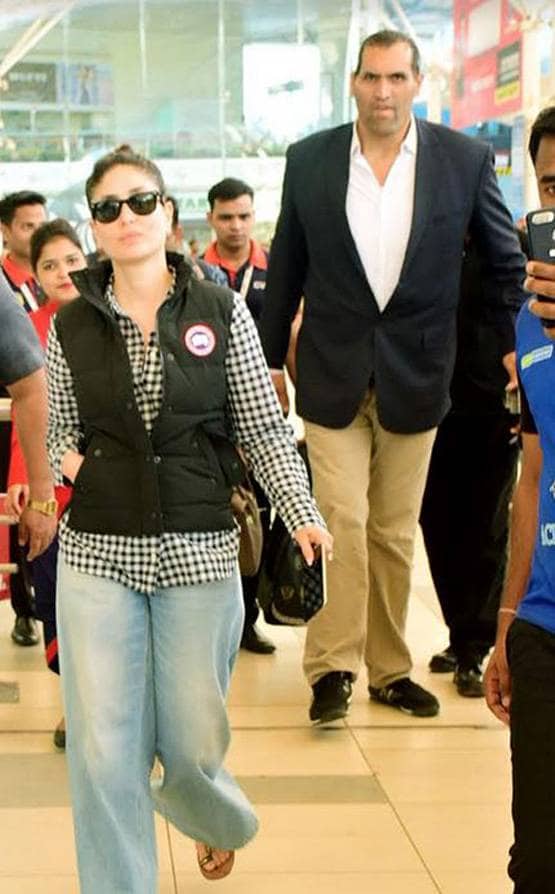 एक फ्रेम में नजर आए द ग्रेट खली-करीना, एयरपोर्ट के बाहर हुए स्पॉट