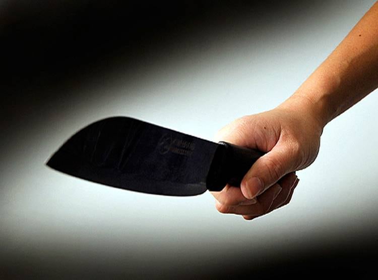 पाकिस्तान में दरिंदे को यूं सिखाया सबक, युवती ने काट दिया युवक का अंग