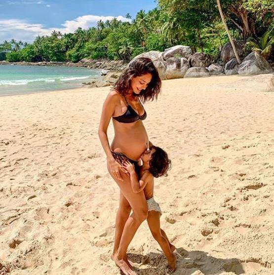 दूसरी बार मां बनीं लीजा हेडन, शेयर की बेटे की पहली फोटो