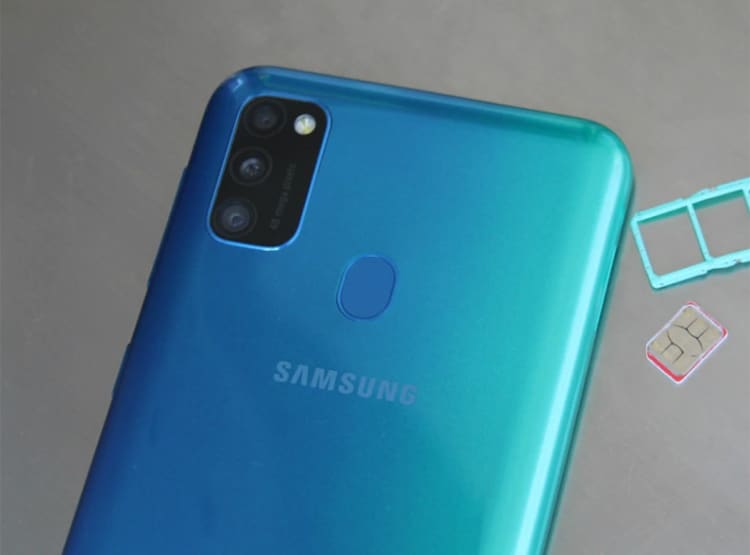 छह हजार mAh की बैटरी, 48MP कैमरे वाला सैमसंग फोन हुआ सस्ता