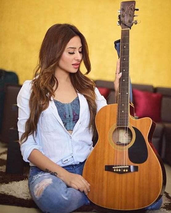 क्या बिग बॉस हाउस में पारस ने दी थी लव बाइट? माहिरा शर्मा से बताया सच