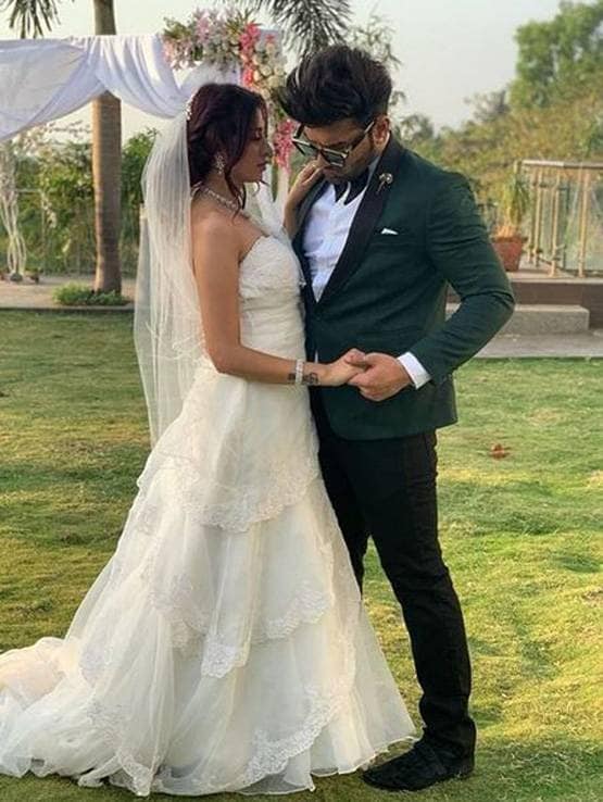 बिग बॉस 13 के बाद 'दूल्हा-दुल्हन' बने पारस-माहिरा, दिखी कैमिस्ट्री