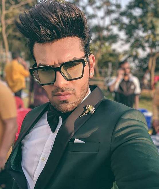 बिग बॉस 13 के बाद 'दूल्हा-दुल्हन' बने पारस-माहिरा, दिखी कैमिस्ट्री