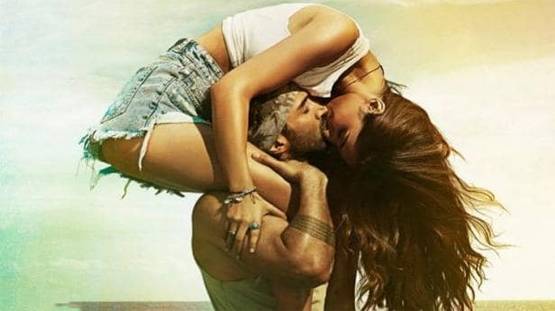 फिल्मों में रोमांटिक लगे, पर रियल लाइफ में आसान नहीं ये अजीबोगरीब KISS