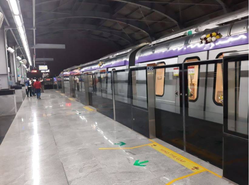 कोलकाता में पानी के अंदर चलने लगी है मेट्रो, 5 रुपये में सफर का रोमांच