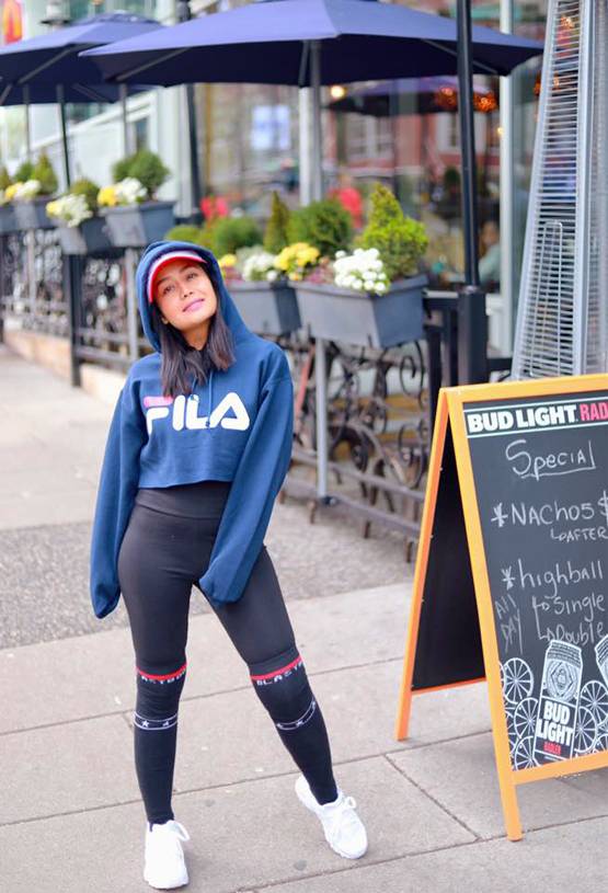 2000 या 100 का नोट, नेहा कक्कड़ ने गरीब बच्चों को दिए कितने रुपये?