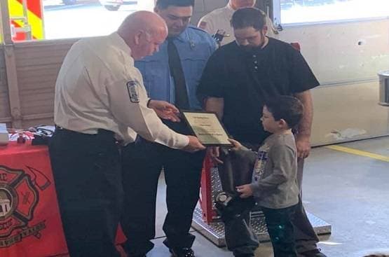 छोटी उम्र में बड़ा कारनामा, 5 साल के बच्चे ने बचाई परिवार की जान