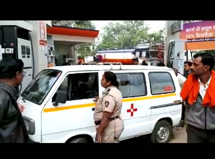 एकतरफा प्यार में शादीशुदा शख्स ने महिला टीचर को ज‍िंदा जलाया