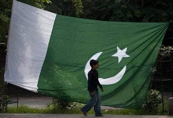 पूरी दुनिया से कट जाएगा पाकिस्तान! फेसबुक-ट्विटर-गूगल की धमकी