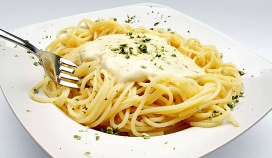 दिखना चाहते हैं हमेशा जवान तो इन 5 चीजों से कर लें तौबा