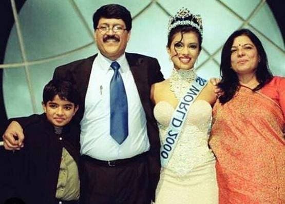 जब 20 साल पहले प्र‍ियंका के सिर सजा था ताज, बदल गई पूरी जिंदगी