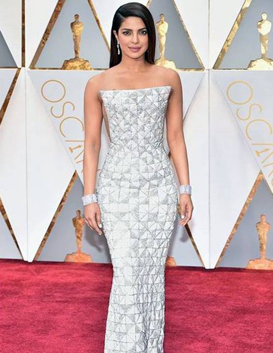 जब 20 साल पहले प्र‍ियंका के सिर सजा था ताज, बदल गई पूरी जिंदगी