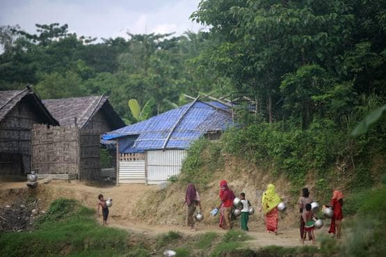 रिफ्यूजी कैंप में ईसाइयों को घरों में घुसकर पीटा, चर्च-स्कूल किए तबाह