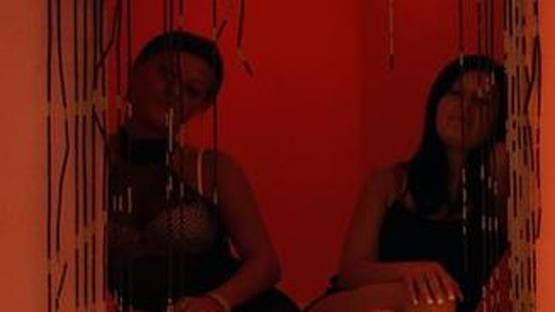 देह व्यापार पर कोरोना वायरस की मार, पहचान छिपा रहीं चीनी लड़कियां