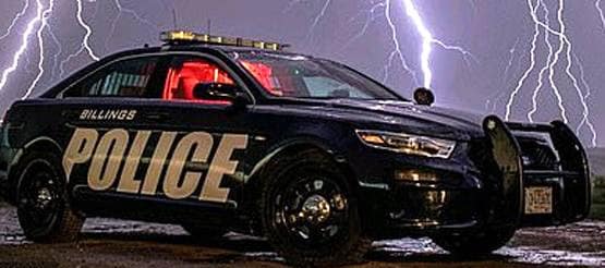 5 लड़कियों संग कार ड्राइव कर रहा था 14 साल का लड़का, पुलिस को कुचला