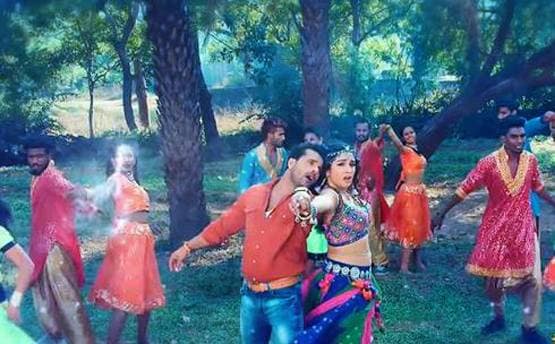 लगा के वैसलीन: आम्रपाली दुबे का नया गाना रिलीज, यूट्यूब पर मचाई धूम