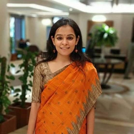 बुर्के में कैमरा छिपाकर शाहीन बाग गई गुंजा, ट्विटर पर भिड़े AAP-BJP समर्थक