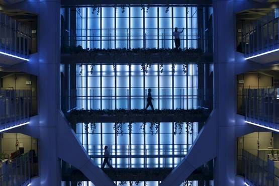 26 साल की लड़की का 56 साल के बॉस से अफेयर, मिली सजा