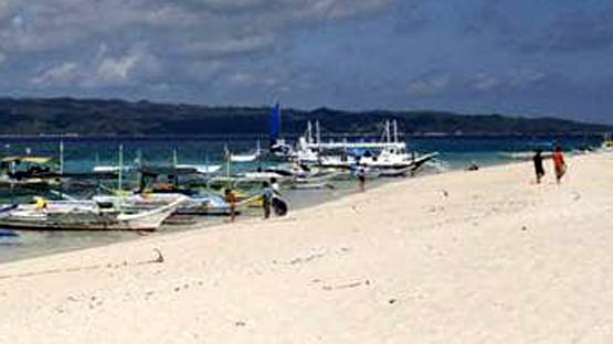 दो साल के बच्चे को रेत में दबाया, फिर कपल ने समुद्र में बनाए संबंध, अरेस्ट