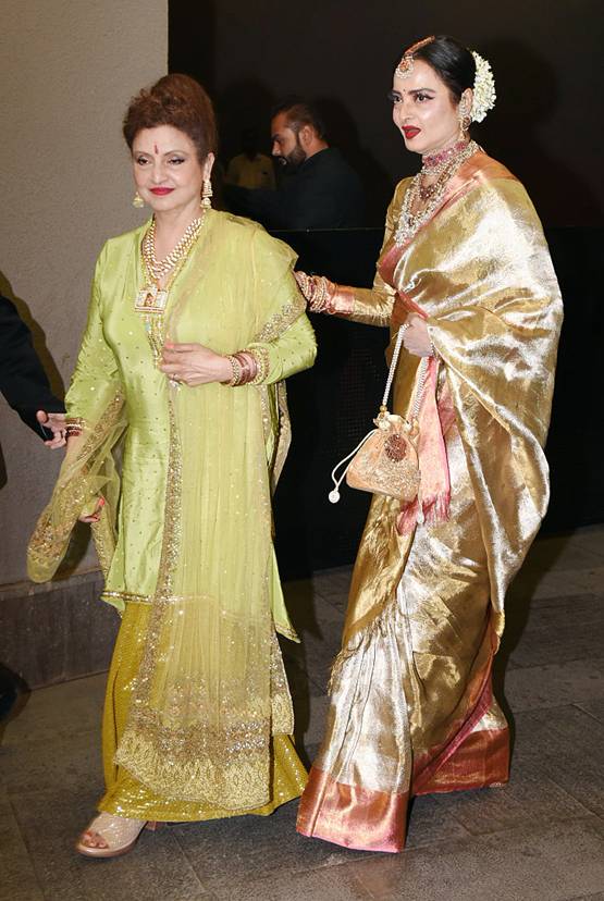 रेखा संग नजर आईं उनकी छोटी बहन, लाइमलाइट से दूर रहता है परिवार