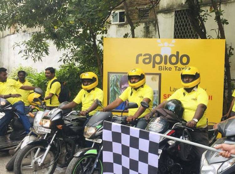 Delhi Election पर वोटर्स को ऑफर, फ्री में करें बस और प्लेन से सफर