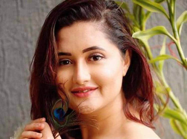 Bigg Boss में रश्मि ने किया अरहान संग ब्रेकअप, क्या सिद्धार्थ संग होंगी मिंगल?