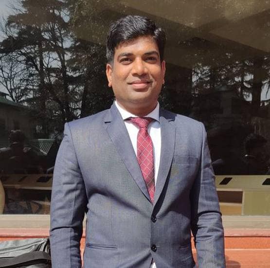 12वीं में फेल बना IAS, UPSC Prelims के वक्त अपनाई थी ये खास ट्रिक