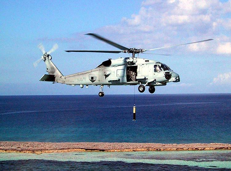 ट्रंप के 'रोमियो' से बढ़ेगी भारतीय NAVY की ताकत, हवा से पानी में करेगा वार