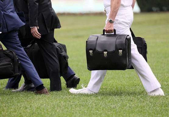 ट्रंप के साथ भारत आएगी दुनिया की सबसे खतरनाक 'फुटबॉल', क्या है इसमें