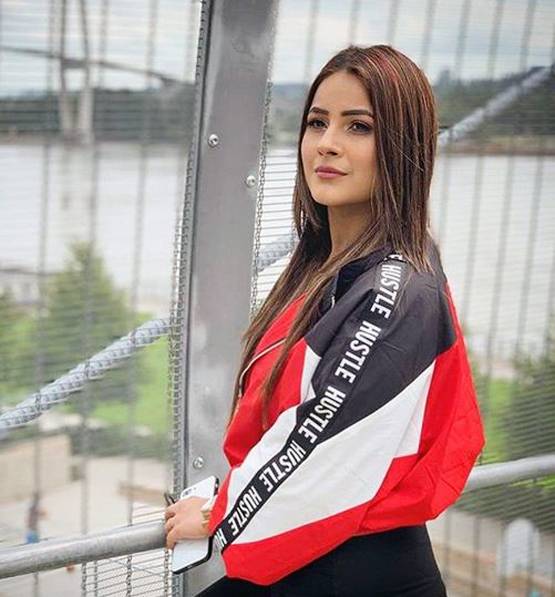 'स्वयंवर सिर्फ सिद्धार्थ को जिताने का बहाना', बोले शहनाज के पिता संतोख