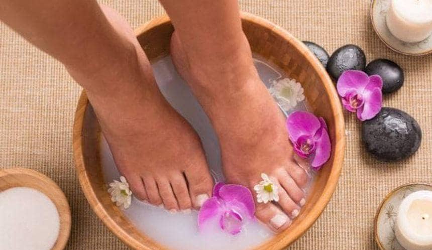 मसाज पार्लर में सिर्फ 'मसाज' कराना चाहता था युवक, तोड़ दी हड्डी