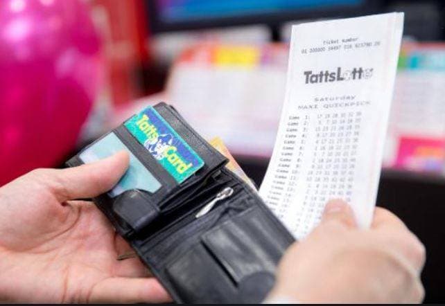 रातों-रात करोड़पति बना यह मजदूर, बताया इतने पैसे का क्या करेगा