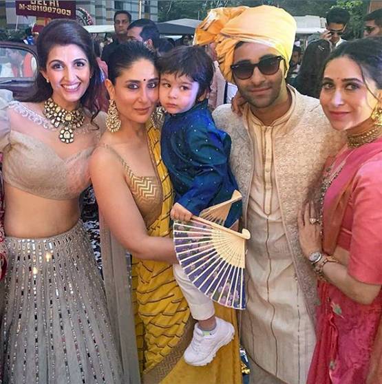 भाई की बारात लेकर पहुंचीं करीना-करिश्मा, वायरल अरमान का वेडिंग एलबम