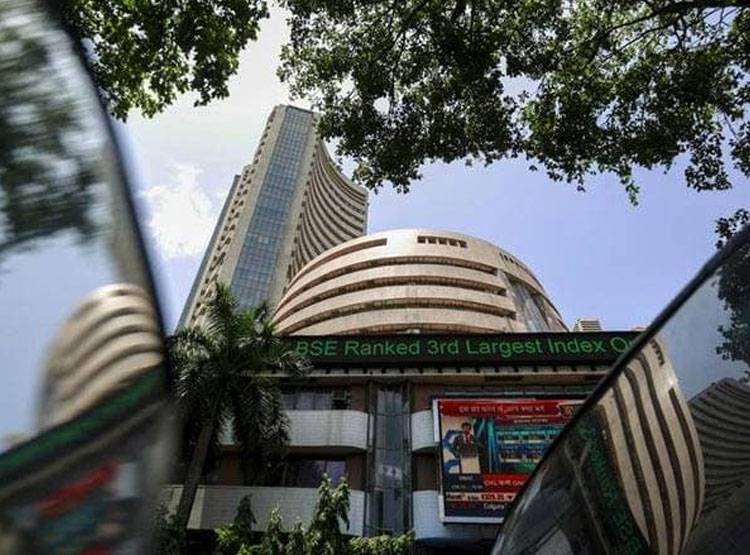 डूबते Yes Bank को एक और झटका, 27 मार्च से होने जा रहा ये बदलाव