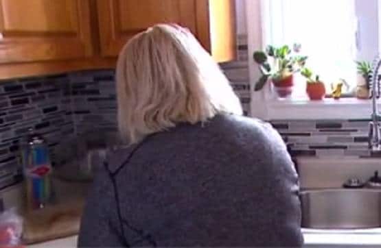 बाजार से शिमला मिर्च खरीदकर लाया कपल, जैसे ही काटा ये जीव