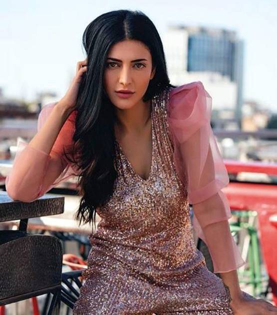 प्‍लास्‍ट‍िक सर्जरी पर बोलीं श्रुति हसन- मेरा चेहरा है जो चाहे करूं