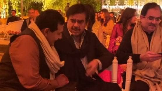 गुपचुप शादी अटेंड करने PAK पहुंचे शत्रुघ्न सिन्हा? वीडियो वायरल