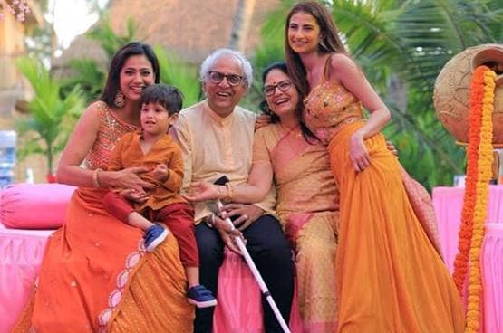 फैमिली वेडिंग में बेटी संग एन्जॉय करती दिखीं श्वेता तिवारी, देखें PHOTOS