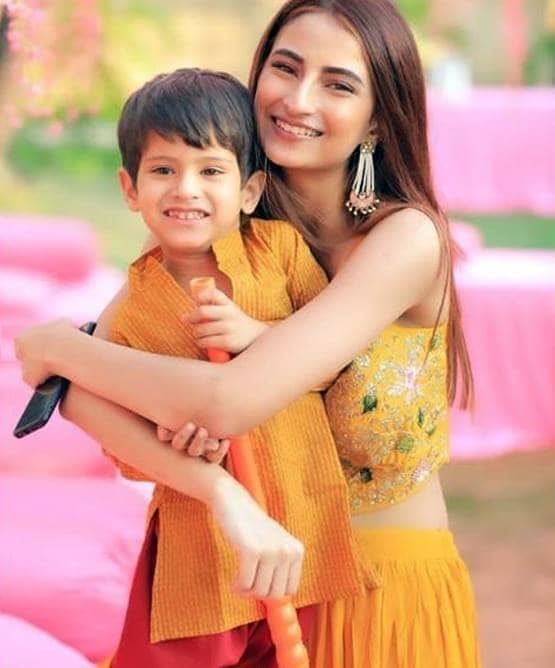 फैमिली वेडिंग में बेटी संग एन्जॉय करती दिखीं श्वेता तिवारी, देखें PHOTOS