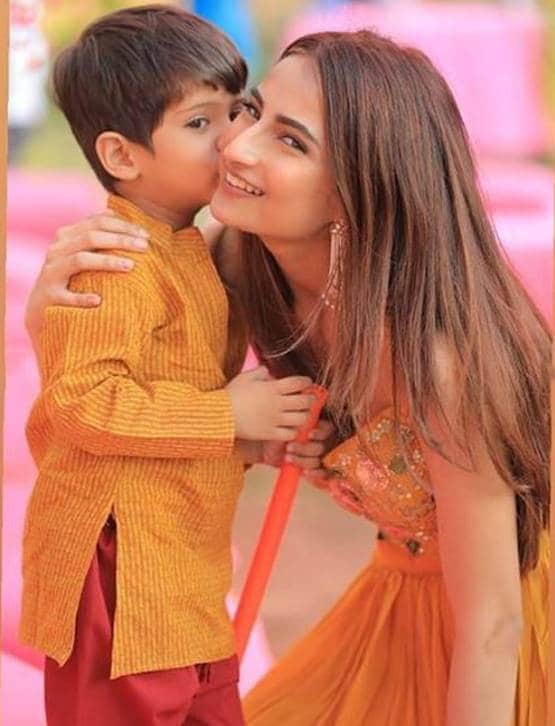 फैमिली वेडिंग में बेटी संग एन्जॉय करती दिखीं श्वेता तिवारी, देखें PHOTOS