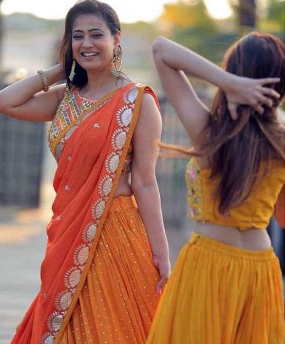 फैमिली वेडिंग में बेटी संग एन्जॉय करती दिखीं श्वेता तिवारी, देखें PHOTOS