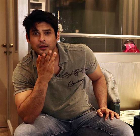 सिद्धार्थ से स्वामी ओम तक, कानूनी पचड़ों में फंस चुके हैं ये बिग बॉस मेंबर