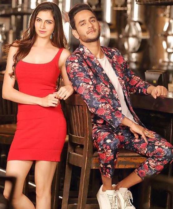 रियल लाइफ में ग्लैमरस हैं सिंगर गुरदास मान की बहू, देखें वायरल Photos