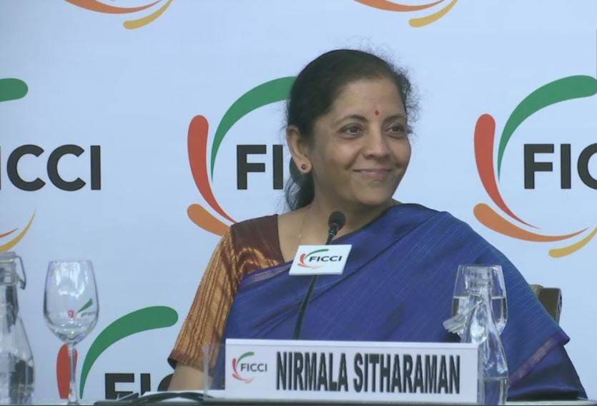 बुरे दिन खत्म? इस अर्थशास्त्री ने कहा- सरकार 10% GDP के लिए उठाए ये कदम