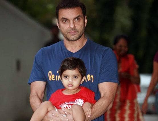 क्या होती है सरोगेसी जिससे शिल्पा शेट्टी बनीं मां