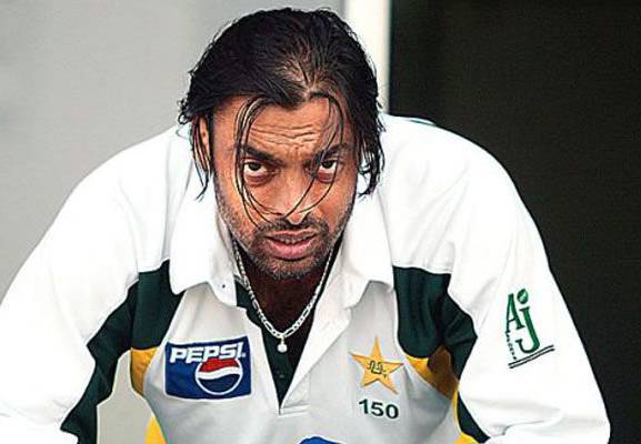 VIDEO: क्रिकेट ही क्यों झेले? भड़के शोएब लेने लगे सचिन-सहवाग का नाम