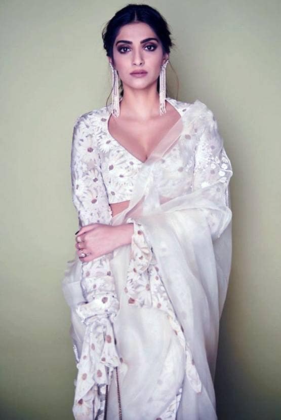 बॉलीवुड के वो फेमस फैशन ड‍िजाइनर्स, जि‍न्होंने बनाया एक्ट्रेसेज को ब्यूटी क्वीन