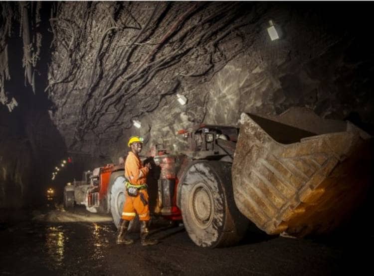 सोनभद्र में मौजूद है ट्रेन से भी लंबी 300 टन की सोने की चट्टान