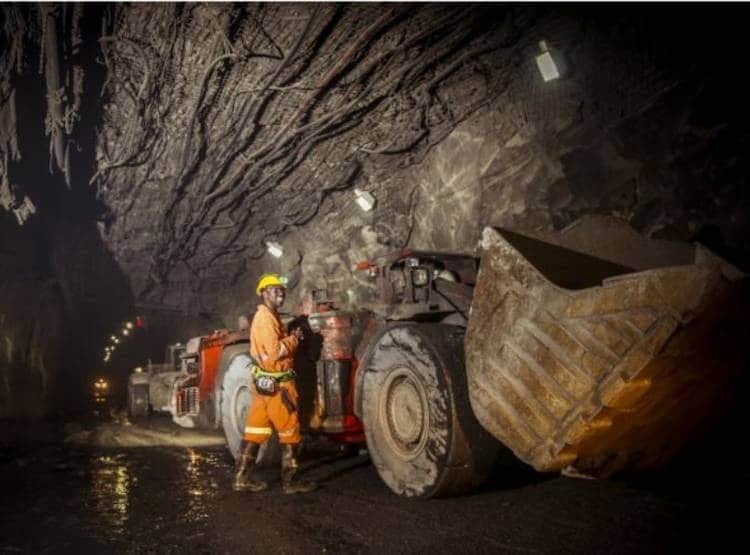 सोनभद्र में सोने का खनन हुआ तो ढह जाएगा कुलदेवता का मंदिर, भड़के लोग